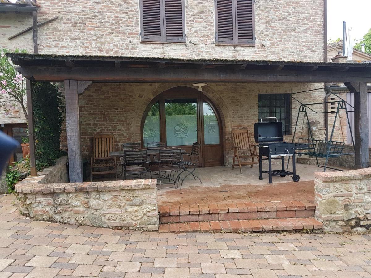 Agriturismo Il Poggiarello Sienne Extérieur photo